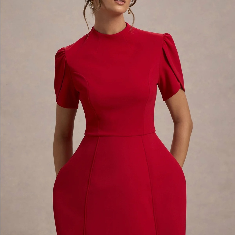 Chic Scarlet Mini Dress - Picture 4 of 7